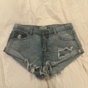 ONE TEASPOON MID RISE DISTRESSED SHORT